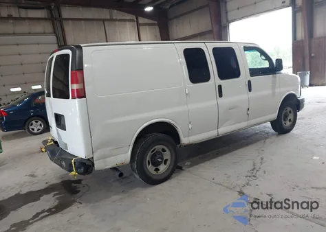 2008 Chevrolet Express Work Van из США, поврежденный, VIN 1GCGG25CX81155234